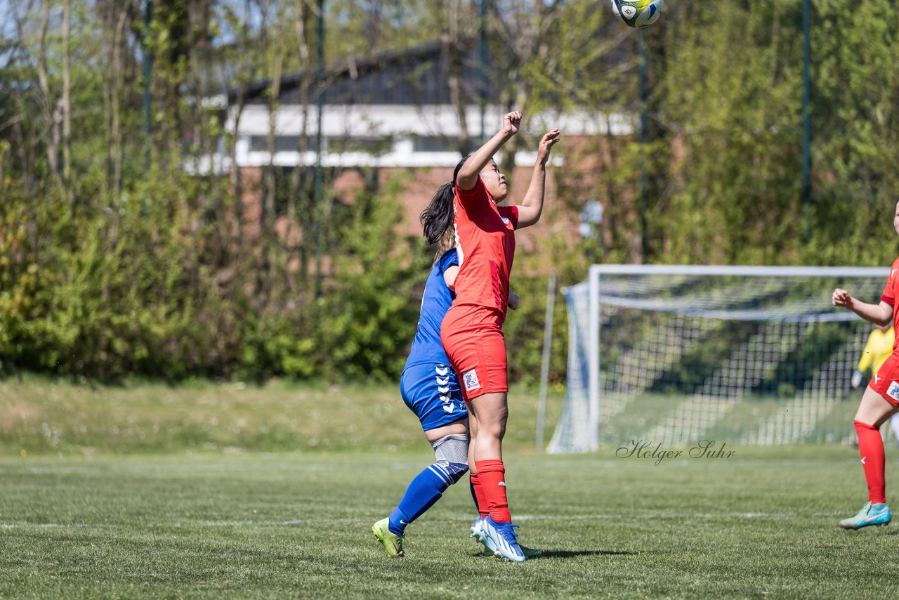 Bild 126 - F TSV Zarpen - Holstein Kiel II : Ergebnis: 2:6
